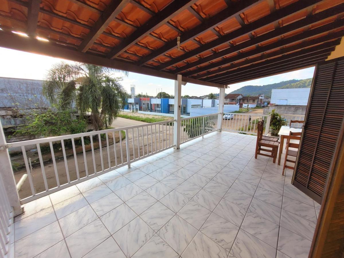Casa de férias Casa Amarela Estufa 2 - Sp *